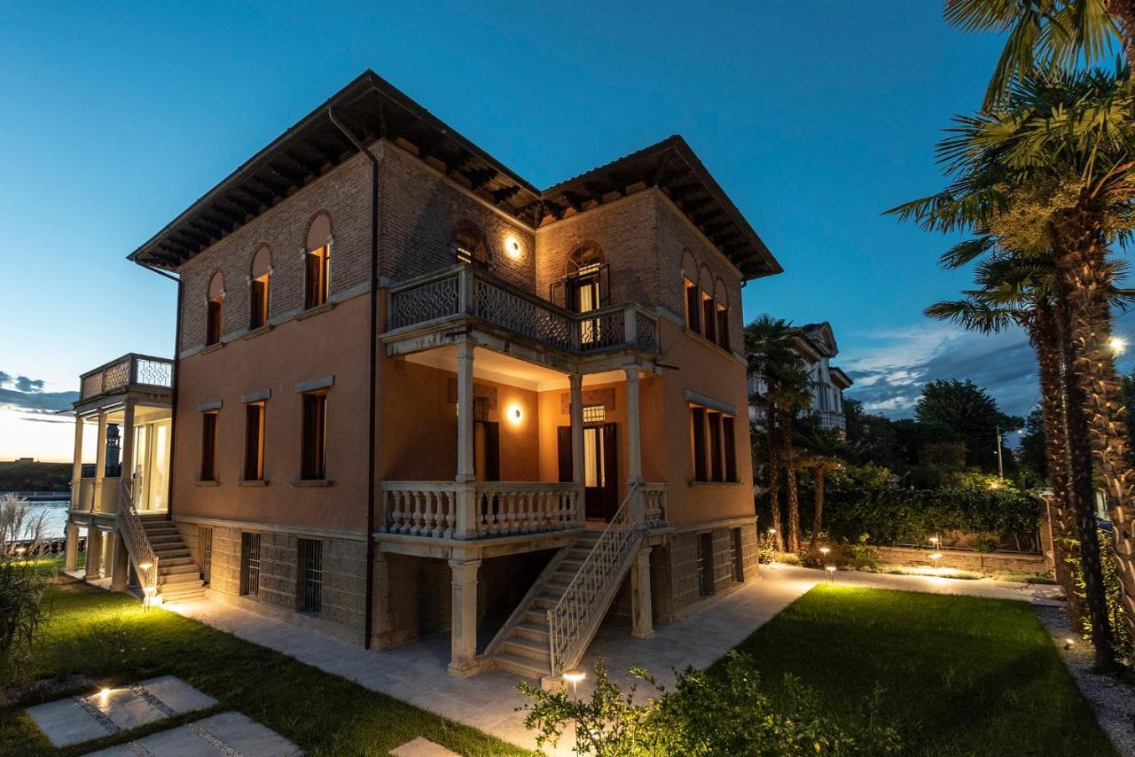 Ca' Delle Contesse - Villa On Lagoon With Private Dock And Spectacular View Lido di Venezia Luaran gambar